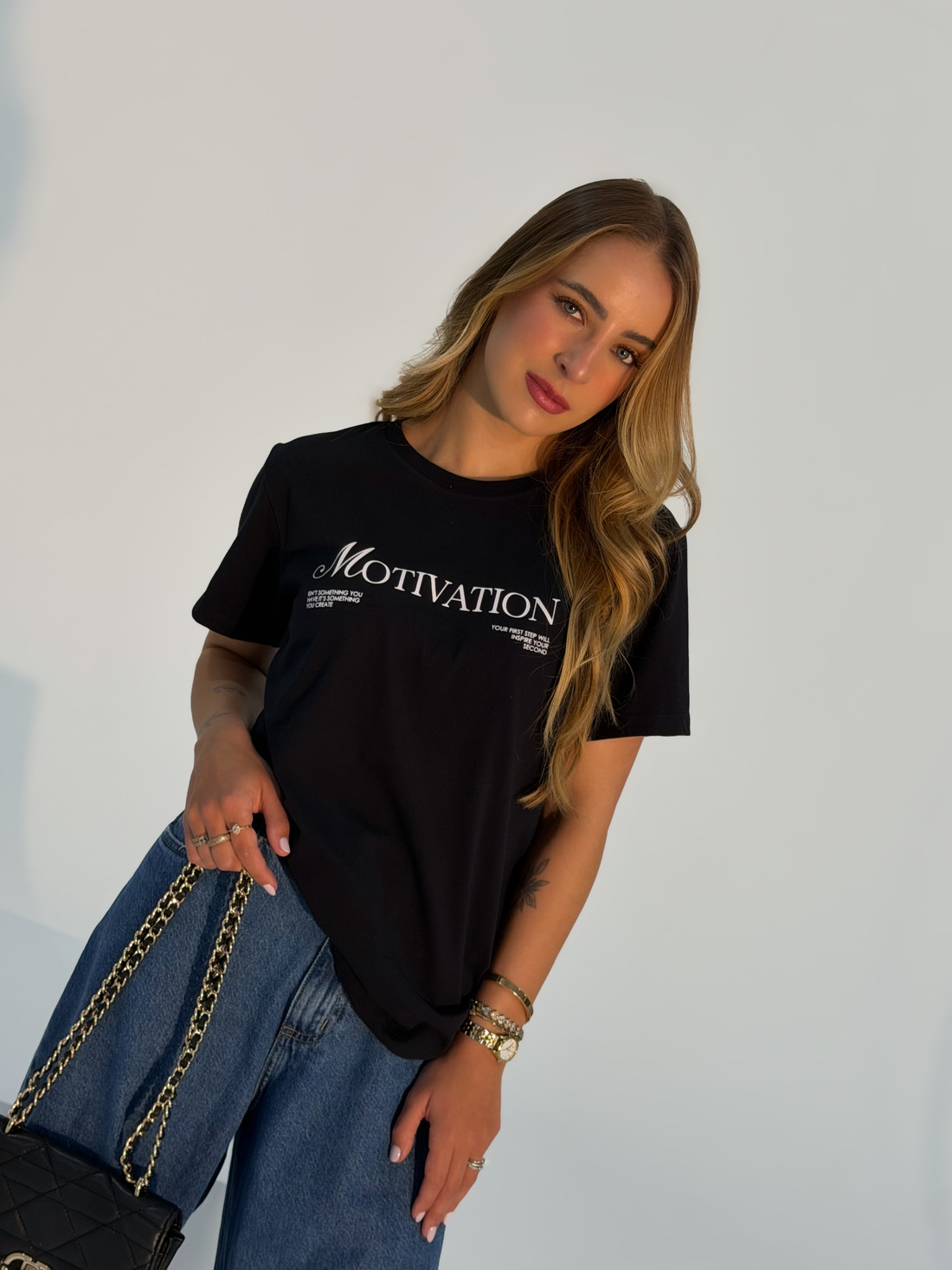 T-shirt Feminina Carol Cor Preto