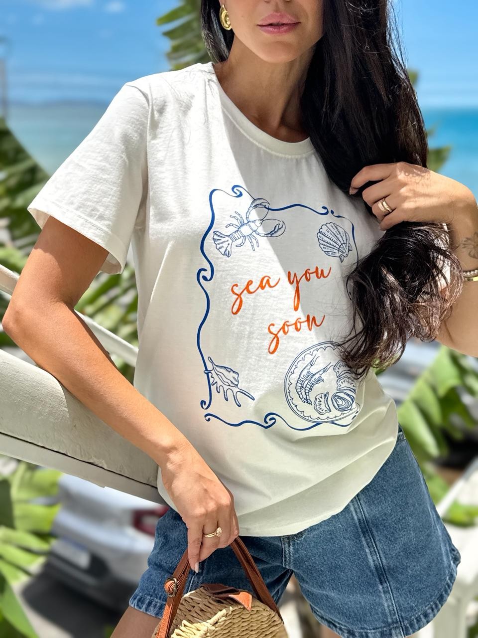 T-shirt Feminina Soon Fundo do Mar Cor Off White
