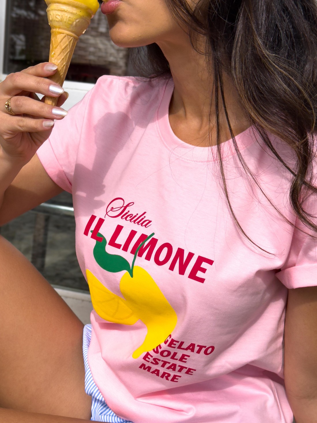 Camiseta T-shirt Feminina Lorena cor rosa claro