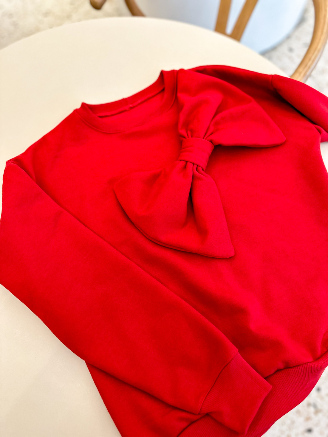 Moletom Adriana de Laço no ombro vermelho Moletom Adriana de Laço no ombro vermelho