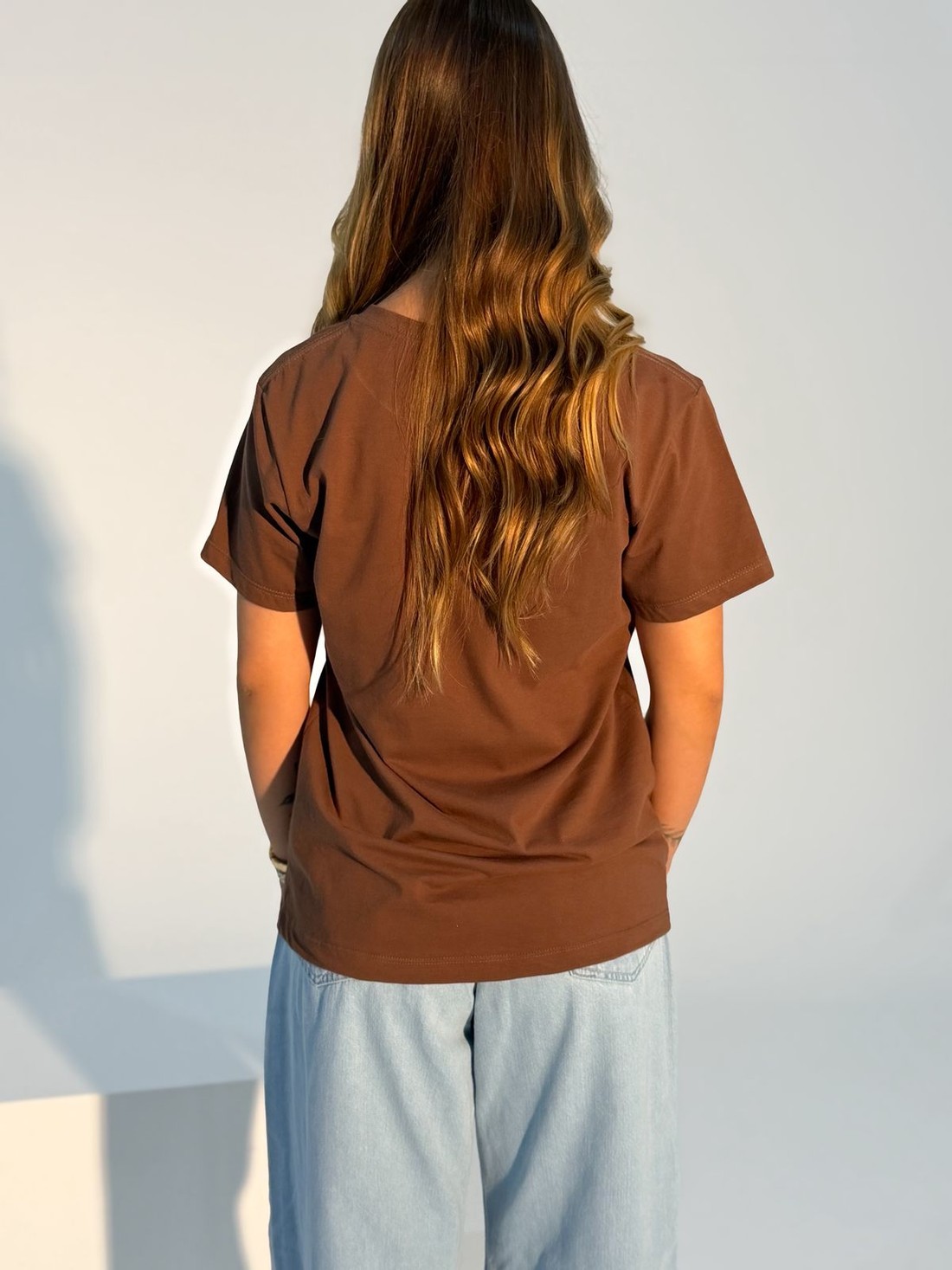 T-shirt Feminina Dana Cor Marrom