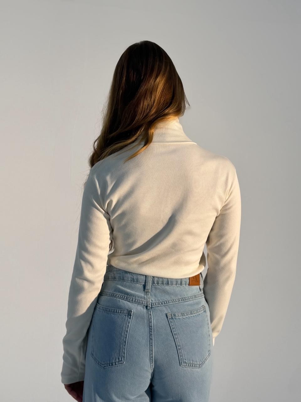 Blusa Lorena Gola Alta Off White