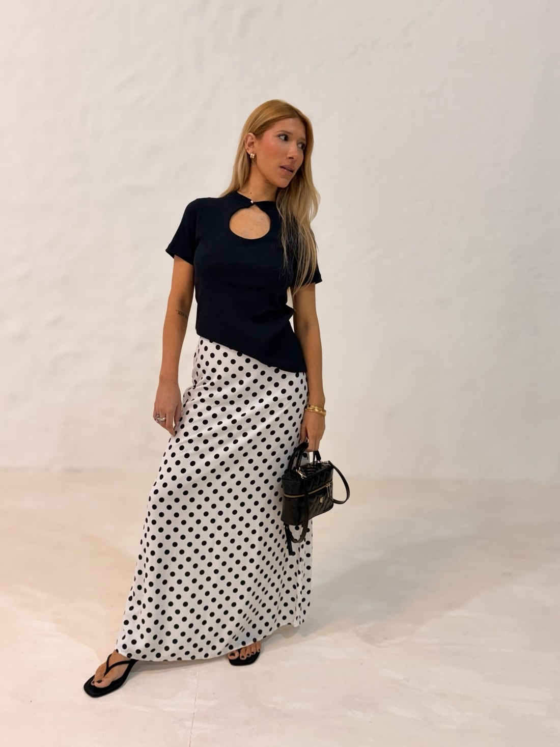 Blusa Isabela Decote em gota cor preto Blusa Isabela Decote em gota cor preto