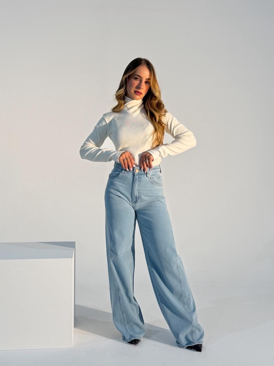 Blusa Lorena Gola Alta Off White