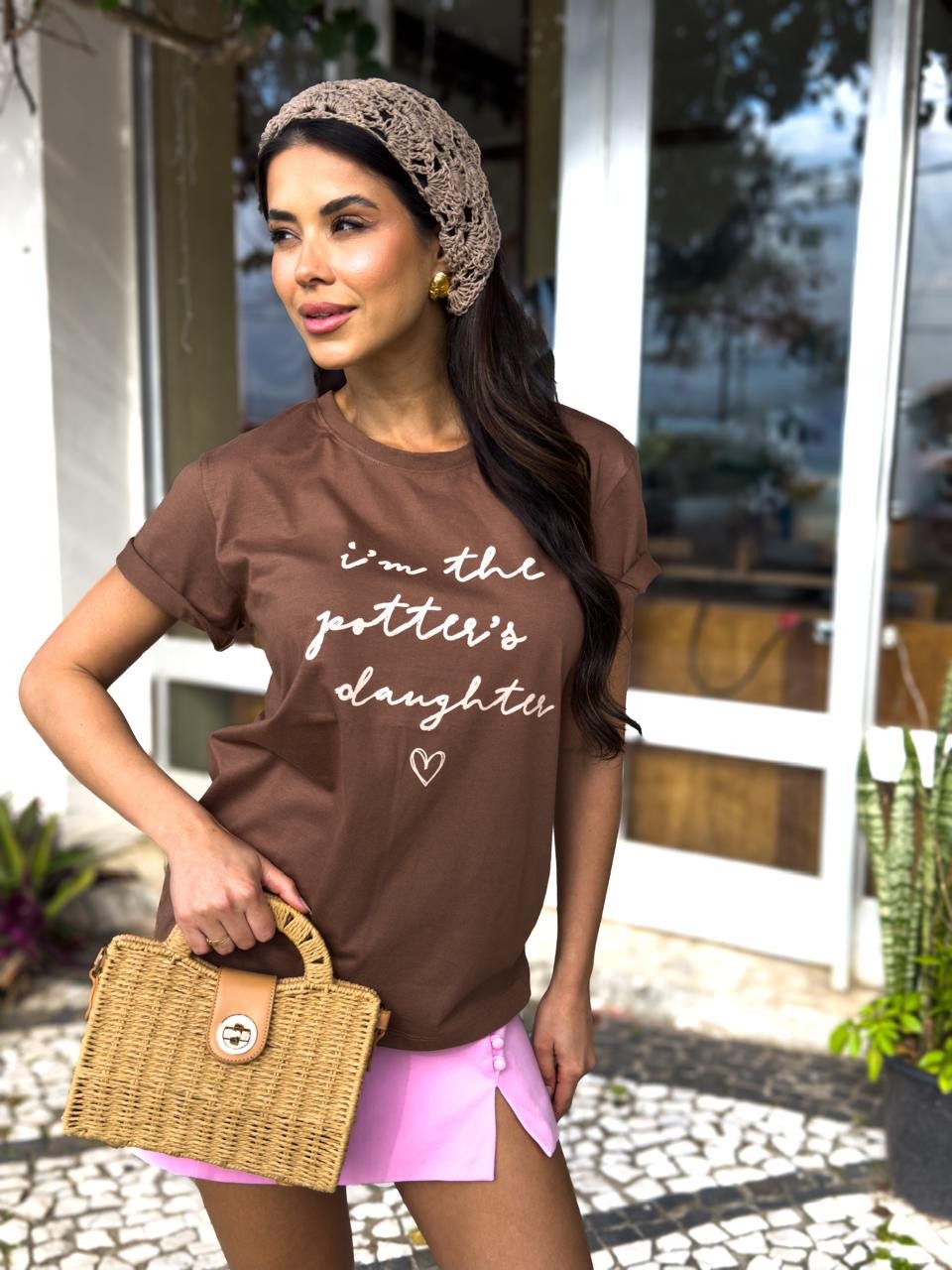 Camiseta T-shirt feminina Gabriela cor cacau