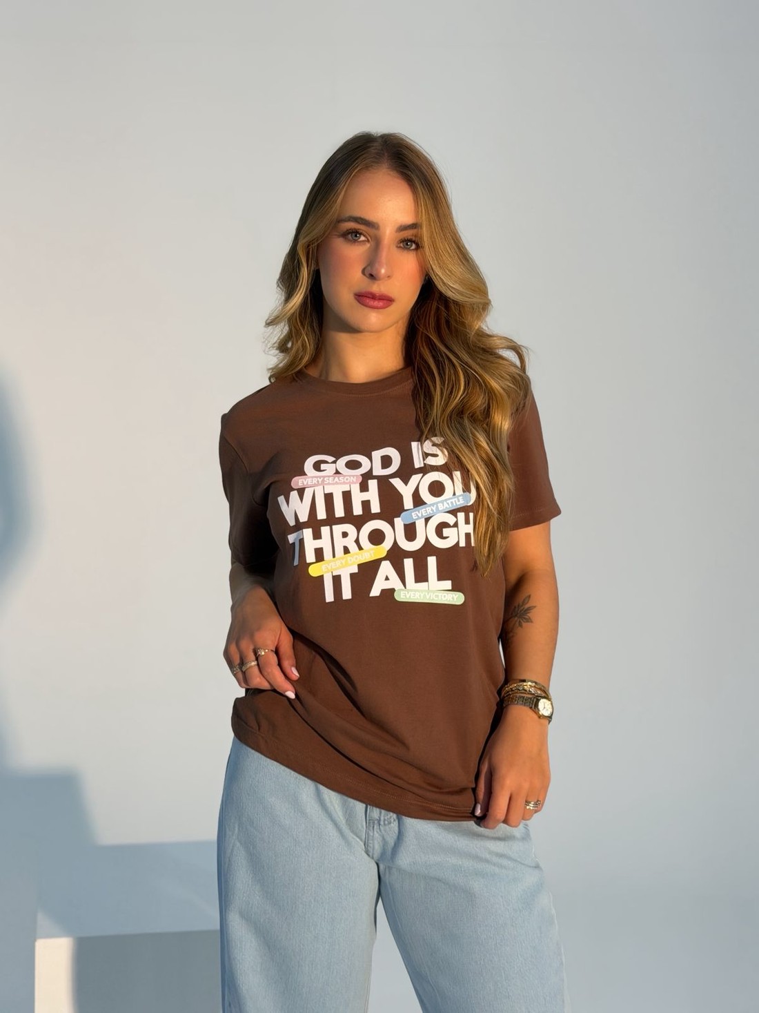 T-shirt Feminina Dana Cor Marrom