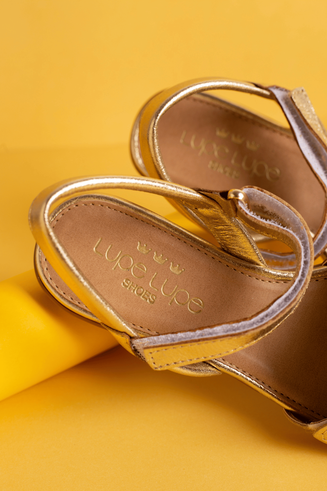 SANDÁLIA INFANTIL MARIA FLOR DOURADO