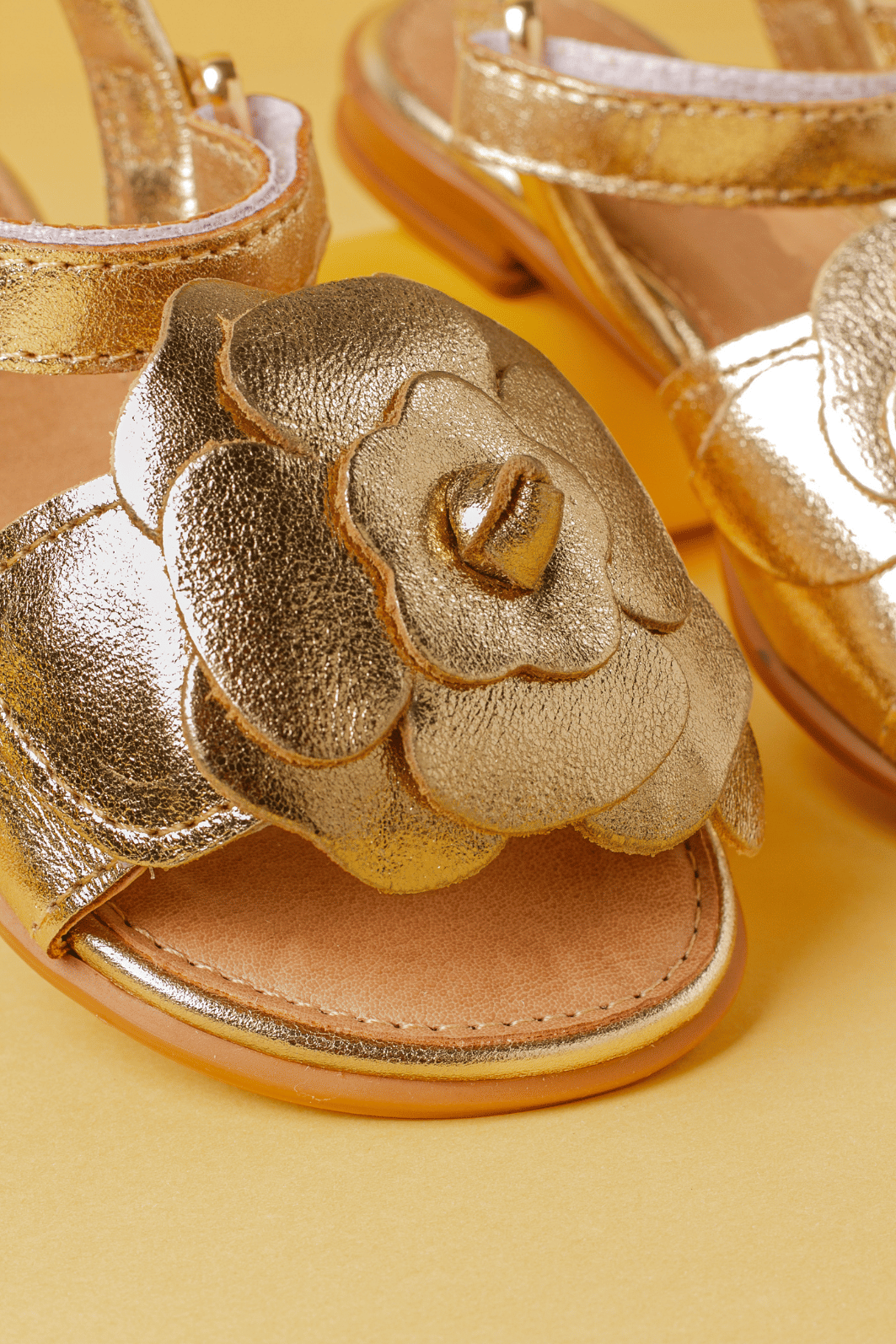 SANDÁLIA INFANTIL MARIA FLOR DOURADO
