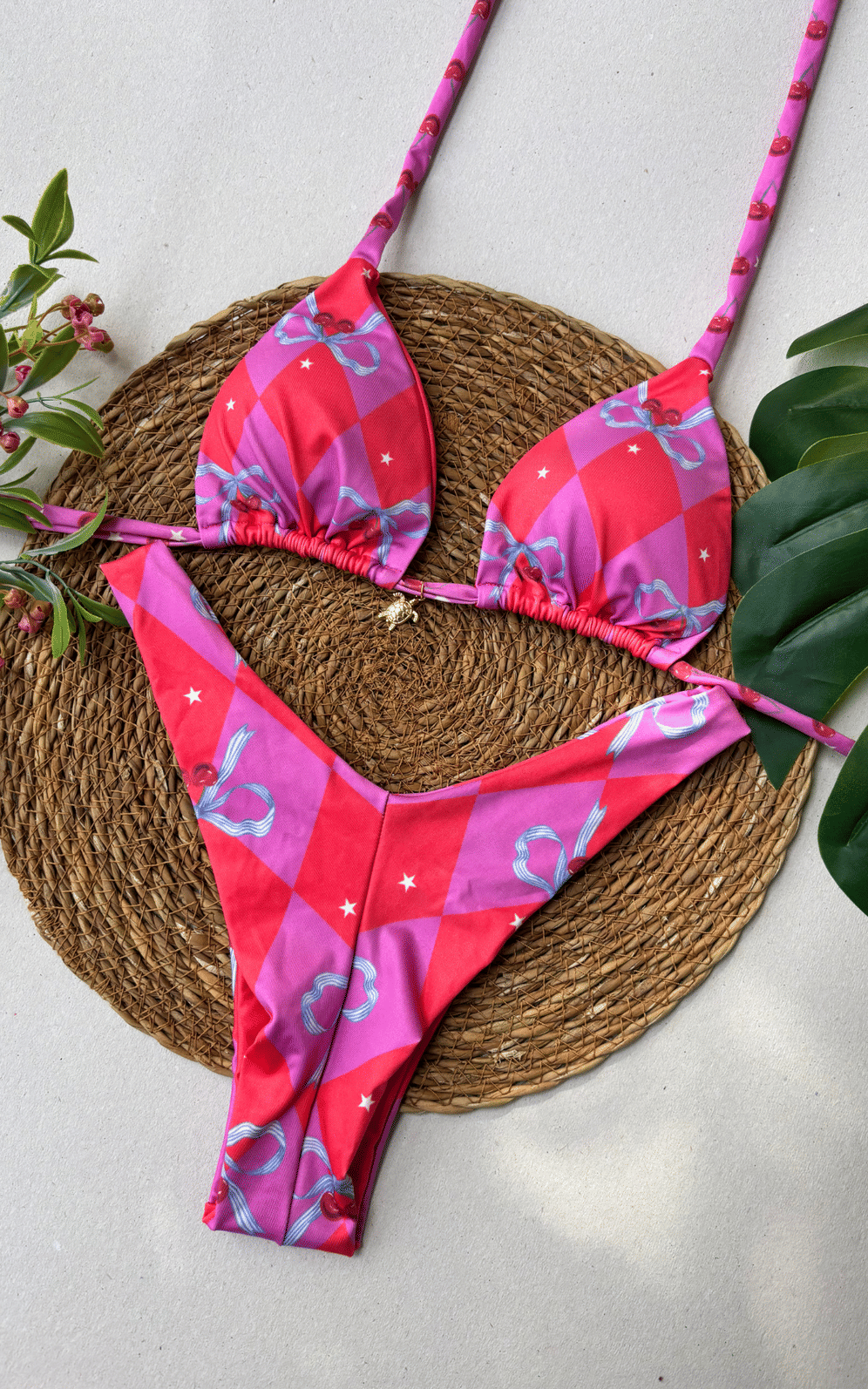 Biquíni Camacho Cortininha e Asa delta