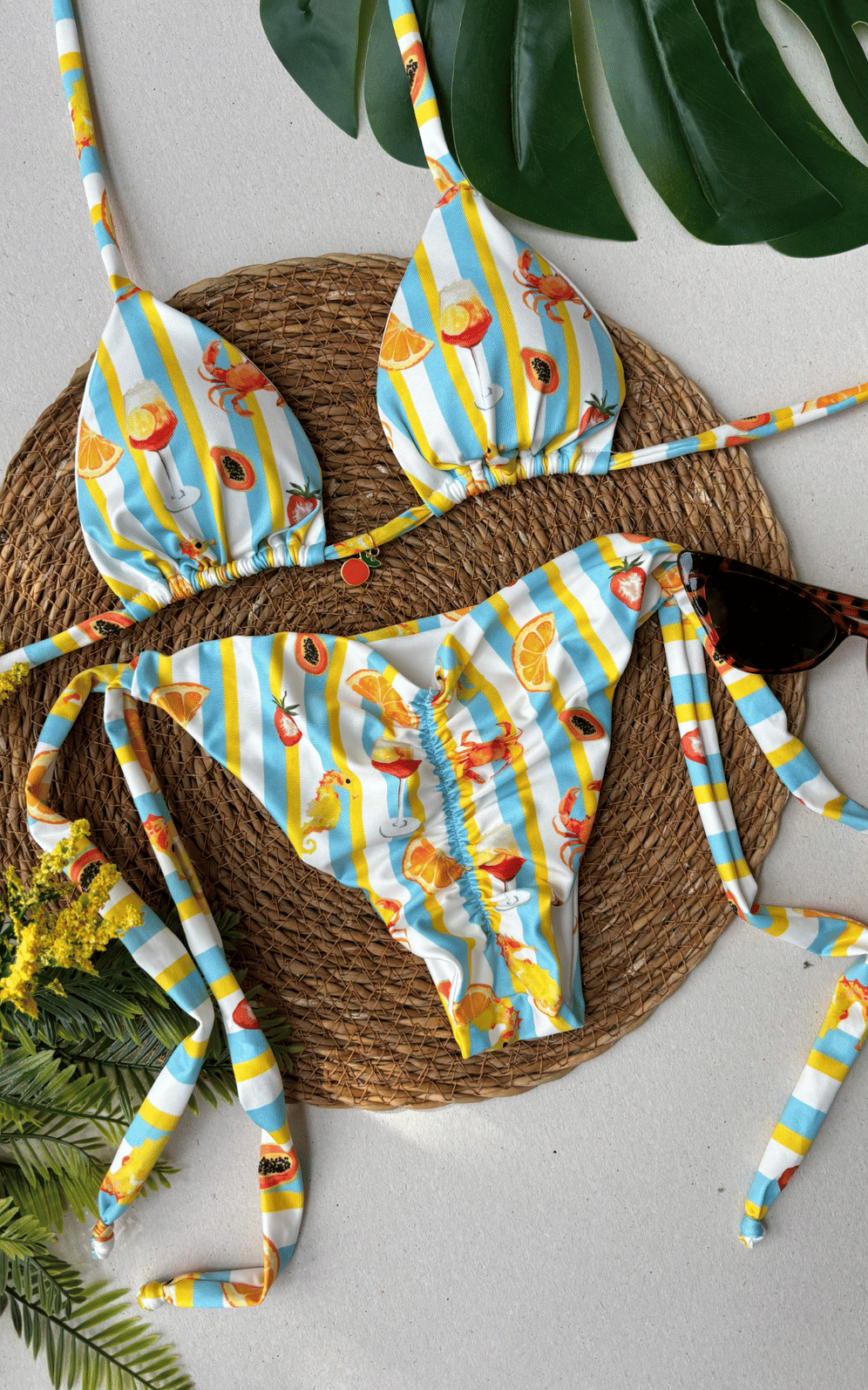 Biquíni Gaivota Cortininha e Empina Bumbum Biquíni Gaivota Cortininha e Empina Bumbum