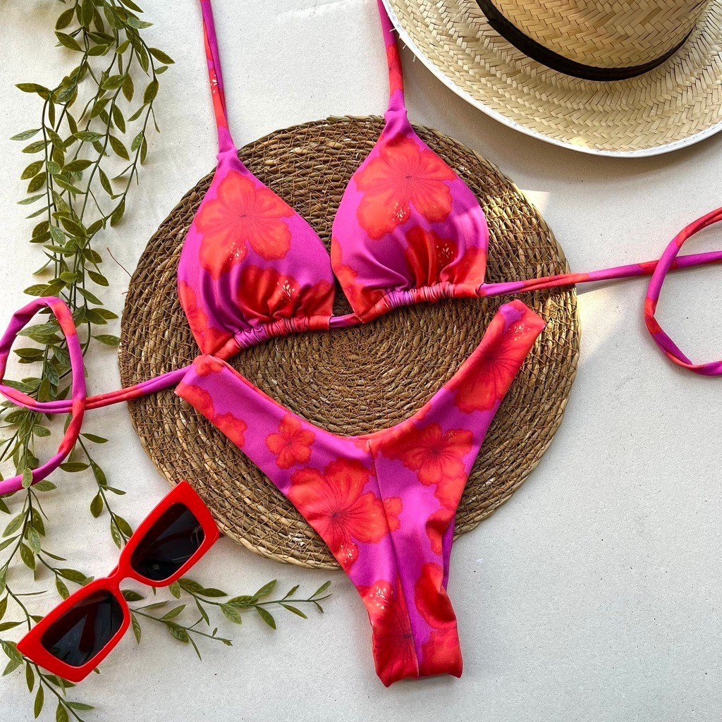 Biquíni Cortininha e Asa delta Empolgação