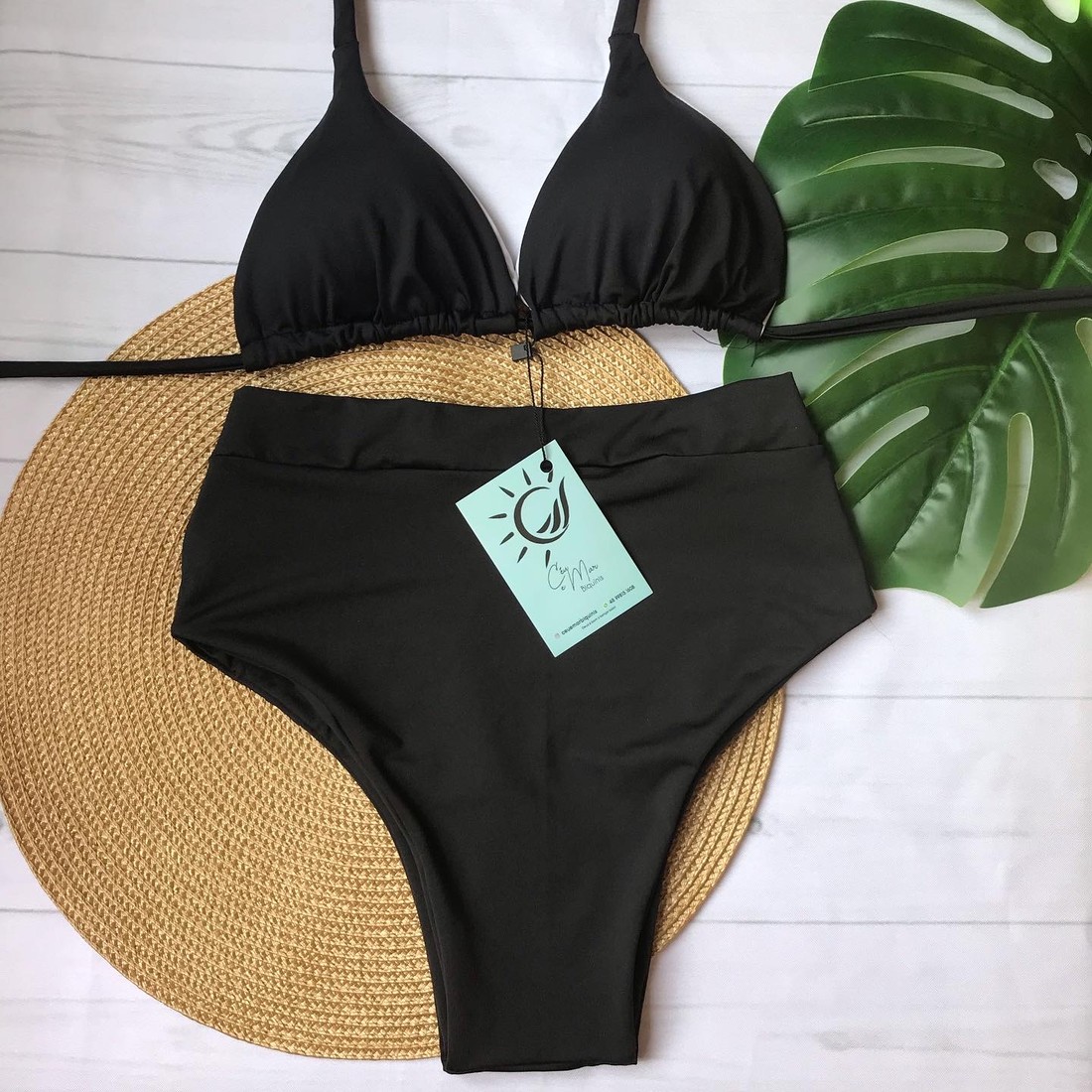 Biquíni Cortininha e HotPants Preto Biquíni Cortininha e HotPants Preto