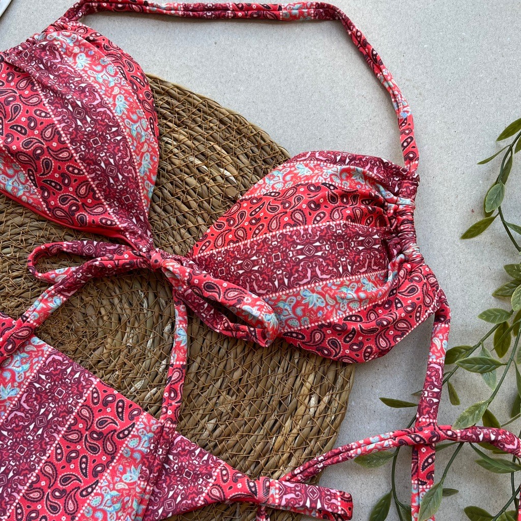 Biquíni Cortininha e Fita Paisley Red Biquíni Cortininha e Fita Paisley Red