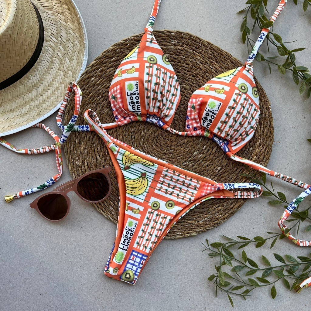 Biquíni Cortininha e Fita Tropical Biquíni Cortininha e Fita Tropical