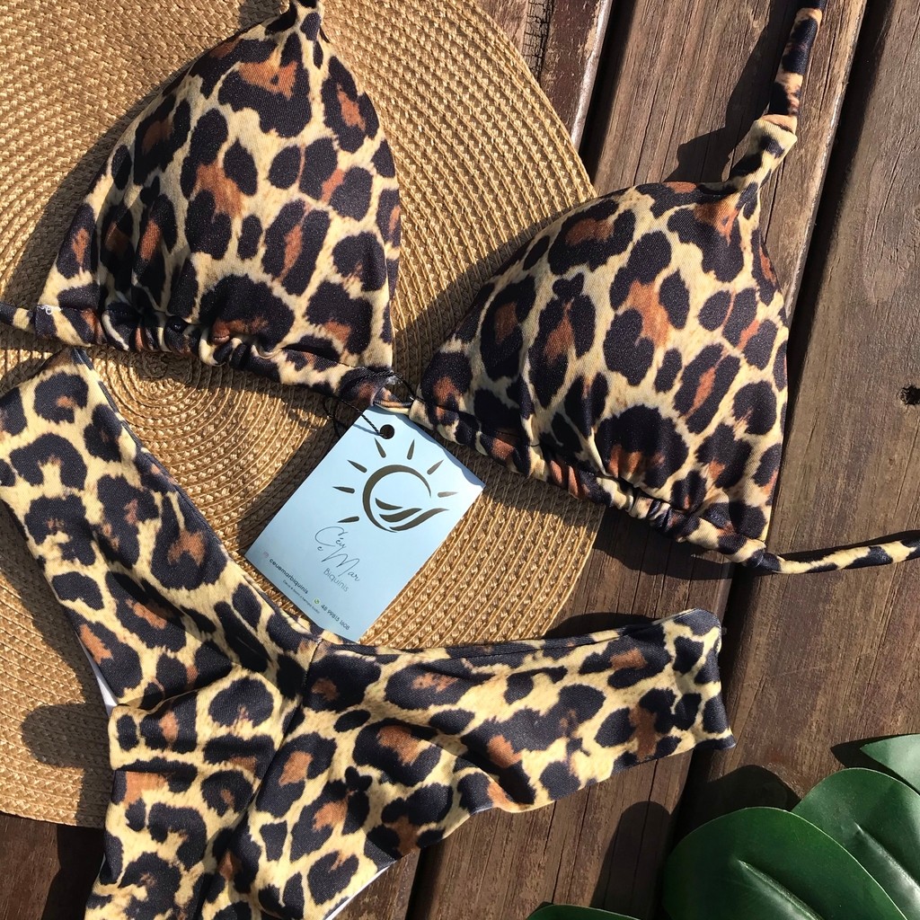 Biquíni Cortininha e Asa delta Onça