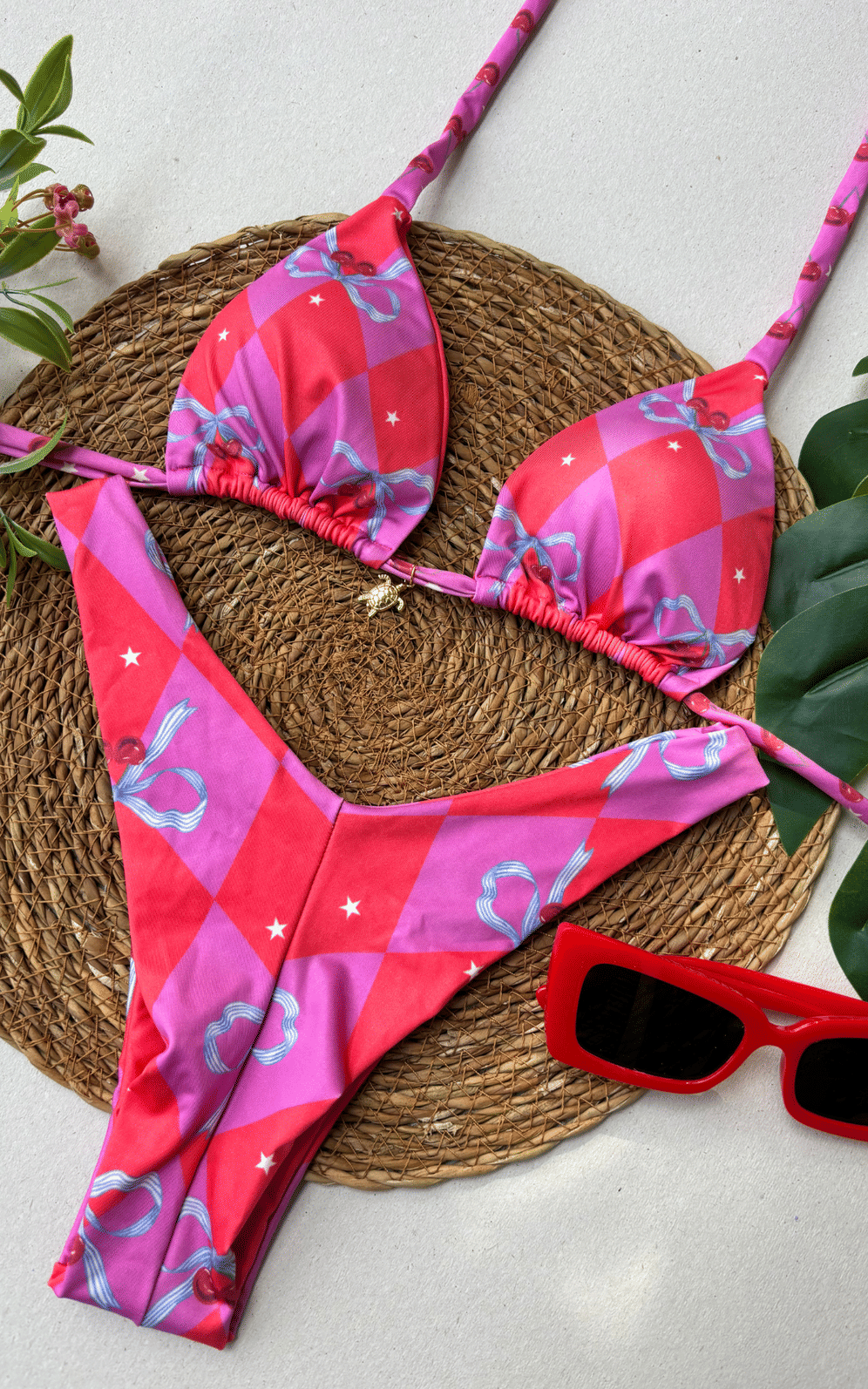 Biquíni Camacho Cortininha e Asa delta