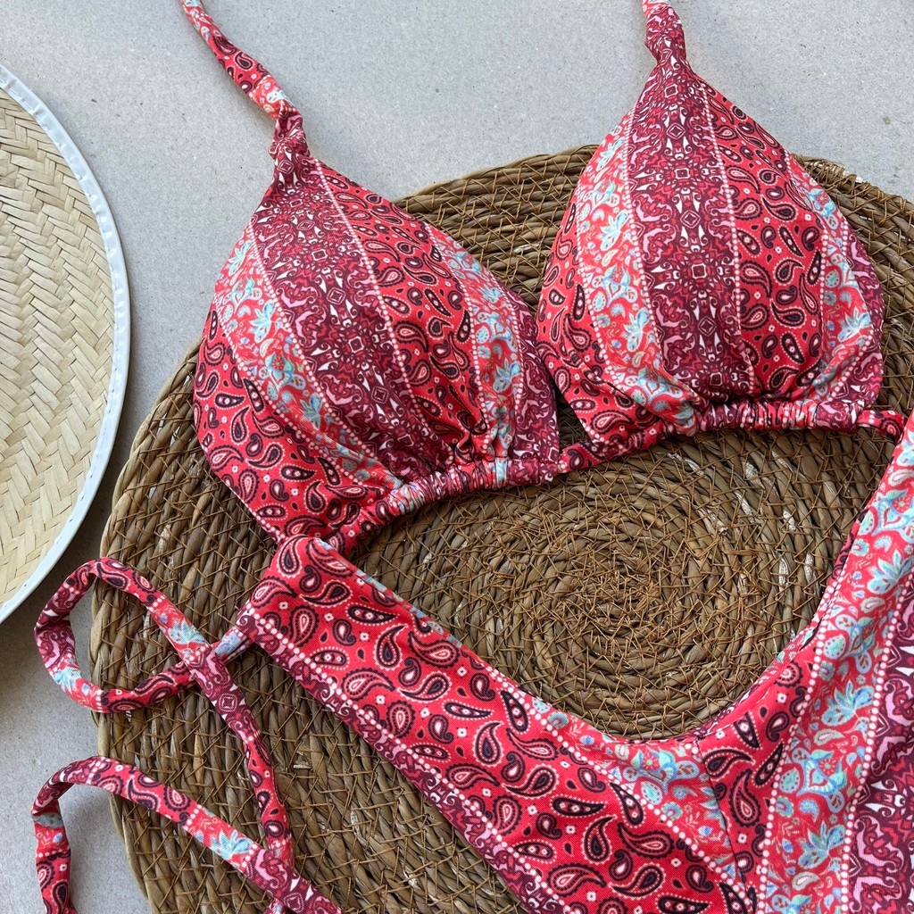 Biquíni Cortininha e Asa delta Paisley Vermelho Biquíni Cortininha e Asa delta Paisley Vermelho