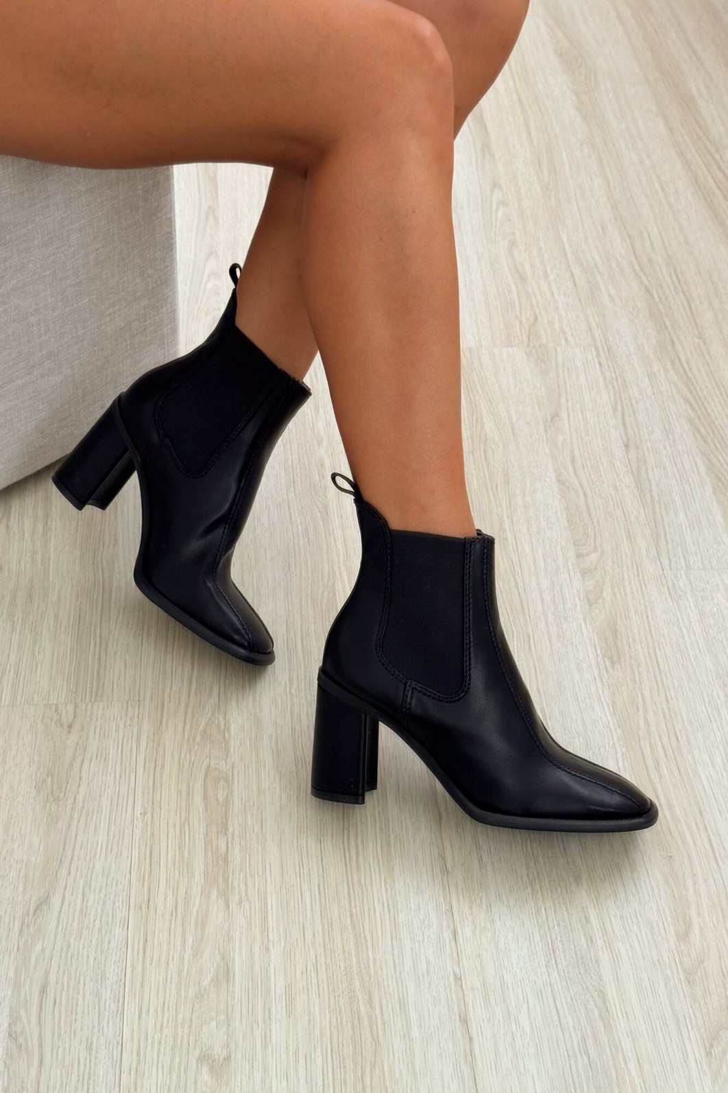 Bota Agnes Preta Bota Agnes Preta