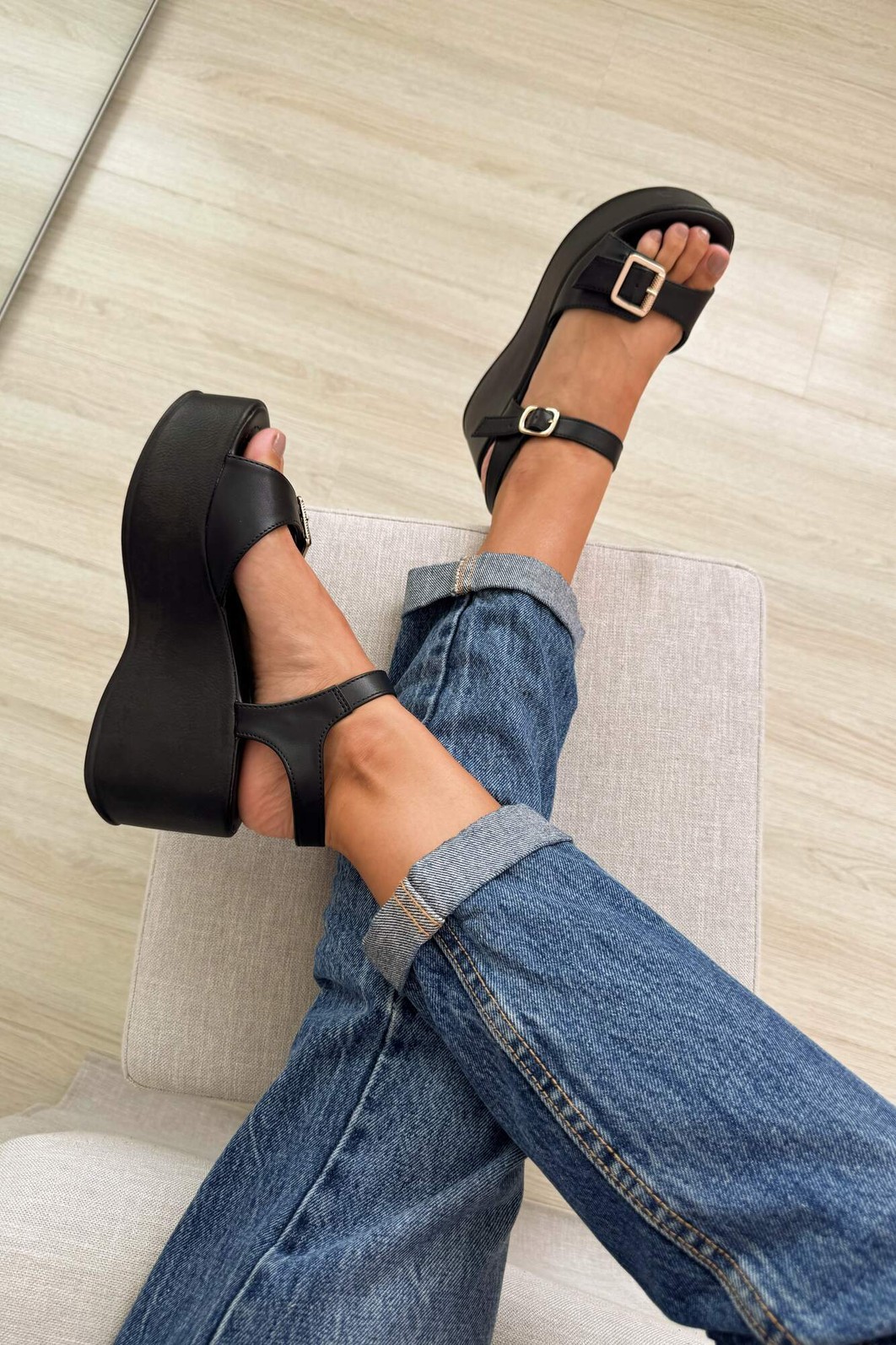 Sandália Ellie Preta Sandália Ellie Preta