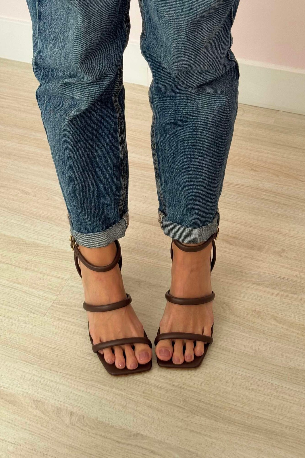 Sandália Tay Marrom Sandália Tay Marrom