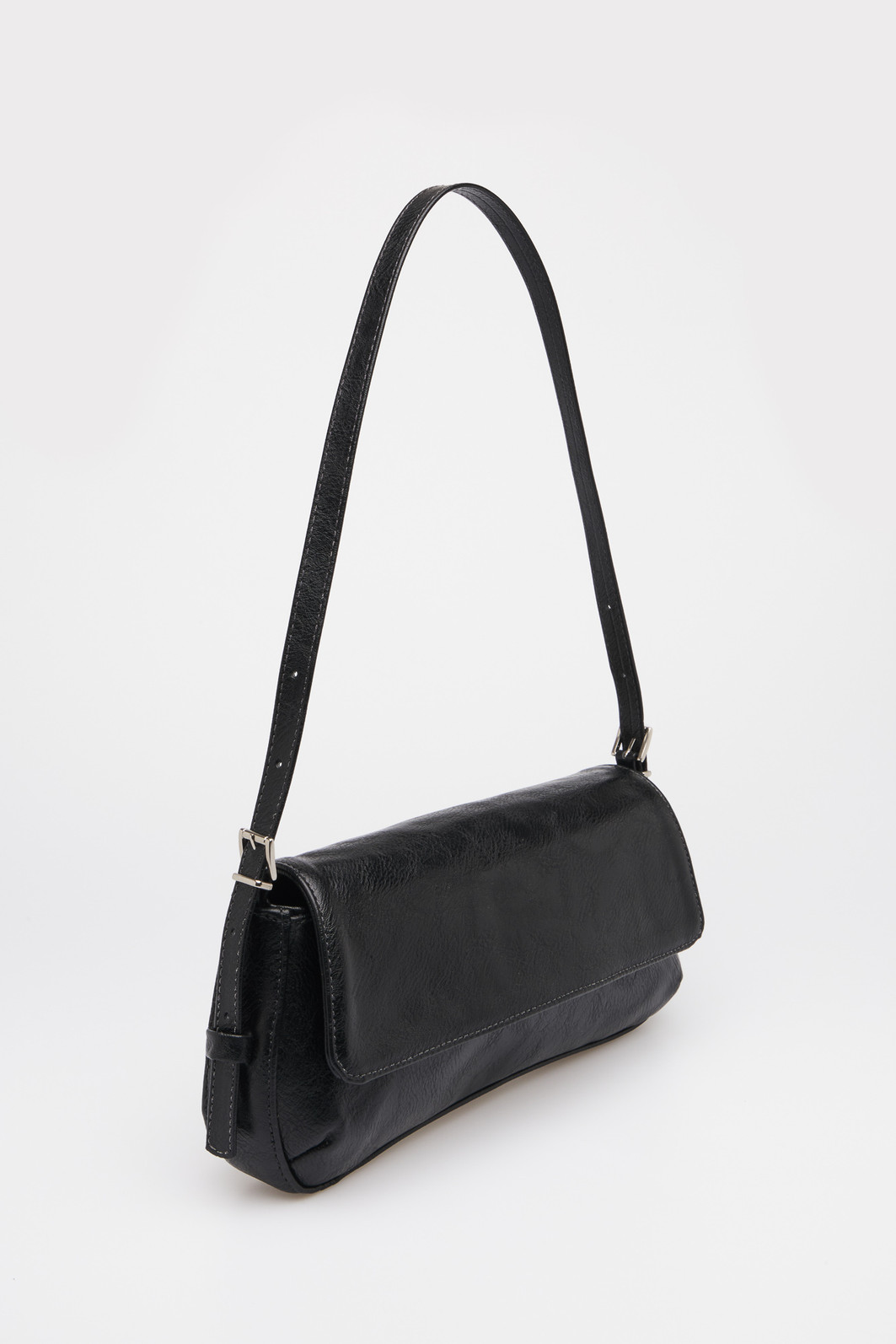Bolsa Thayla Preto MIST - Shoulder Bag Feminina Minimalista e Versátil Bolsa Thayla Preto MIST - bolsa feminina preta pequena estilo baguete com alça ajustável e acabamento minimalista