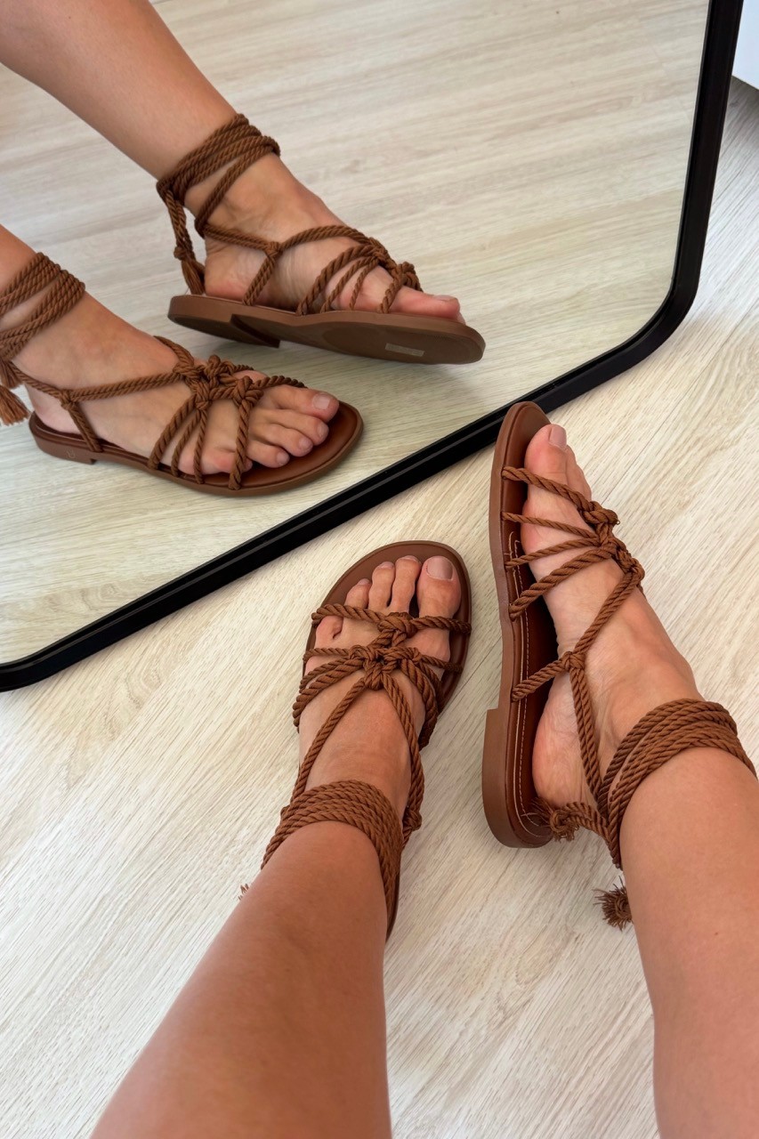 Rasteira Feminina Amábile Camel em Corda Rasteira Feminina Amábile Camel em Corda