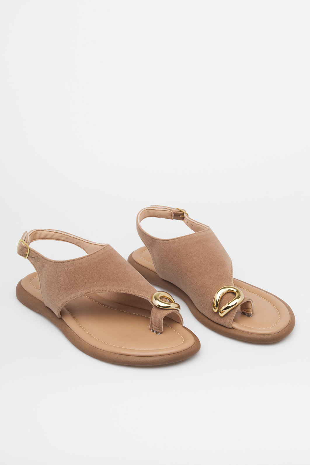 Sandália Pâmela Areia com Detalhe Dourado | Mist Sandália Pâmela Areia com Detalhe Dourado | Mist