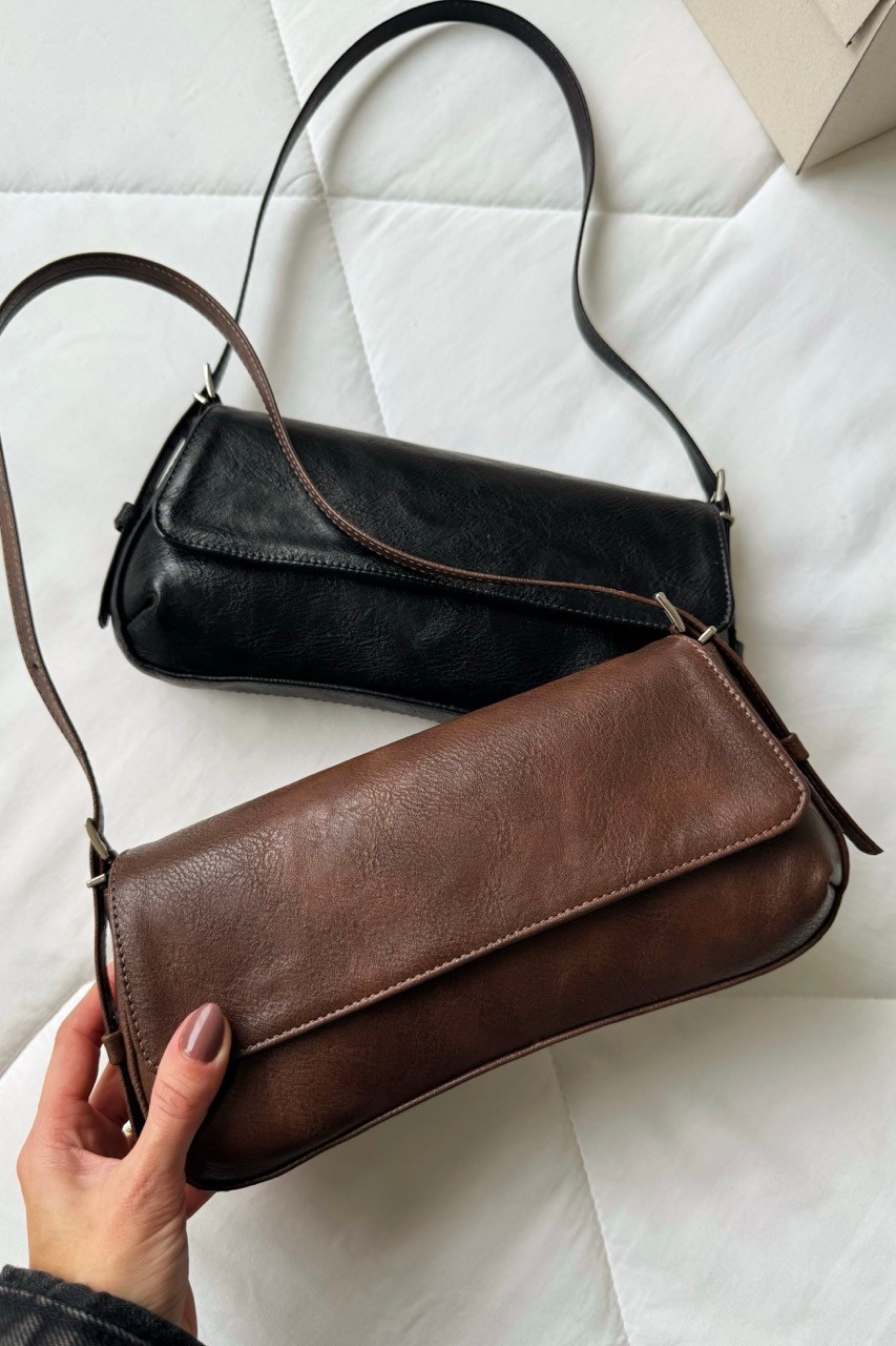 Bolsa Thayla Café MIST - bolsa feminina marrom pequena estilo baguete minimalista