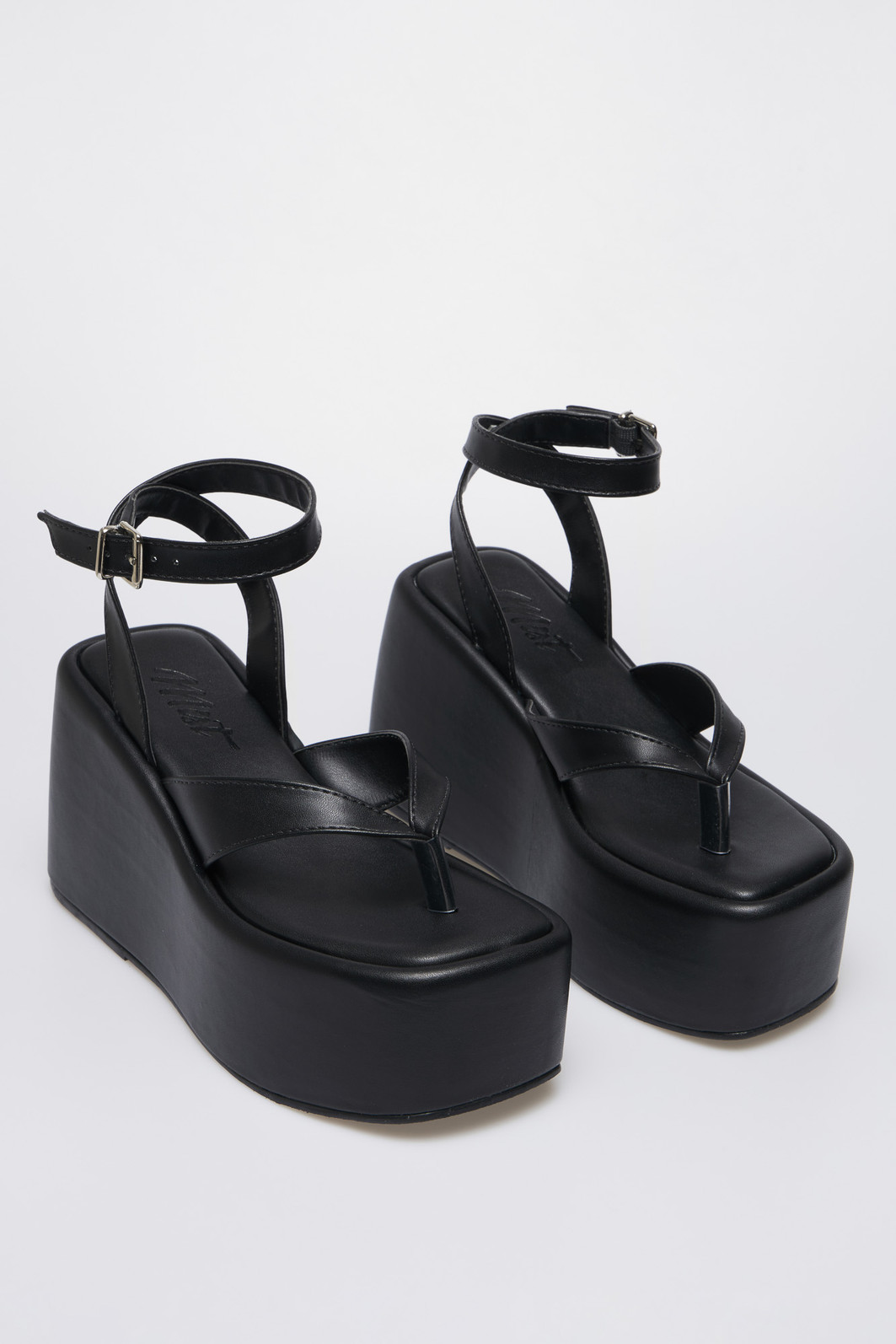 Sandália Lola Preto Sandália Lola Preto