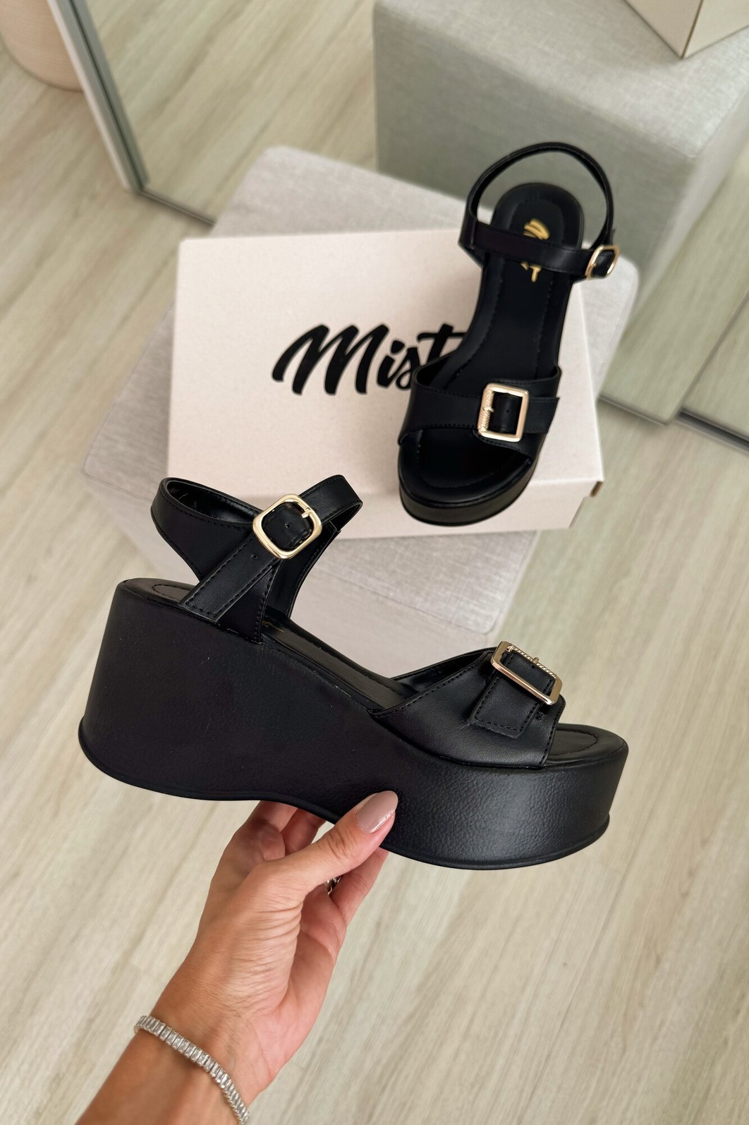 Sandália Ellie Preta Sandália Ellie Preta