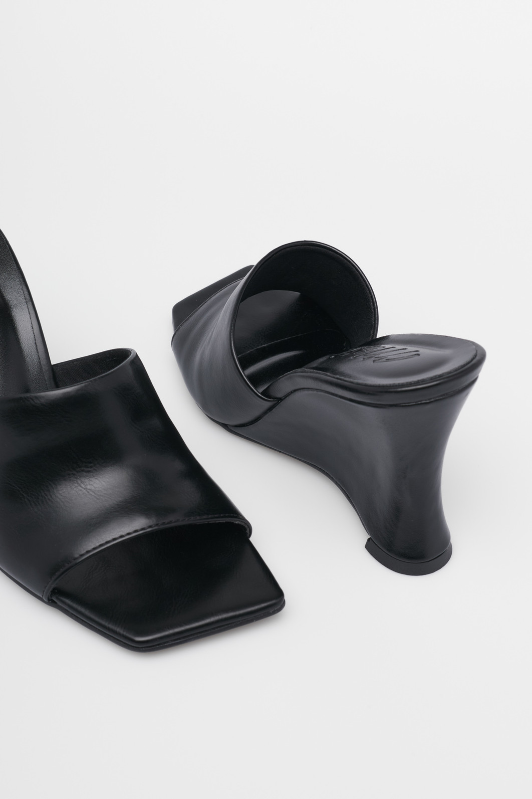 Tamanco Cissa Preto Salto Flare Moderno Tamanco Cissa Preto Salto Flare Moderno