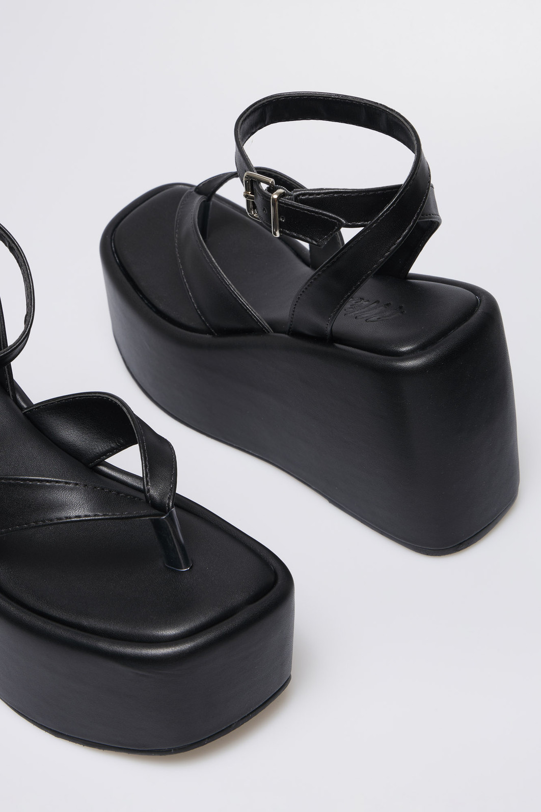 Sandália Lola Preto Sandália Lola Preto