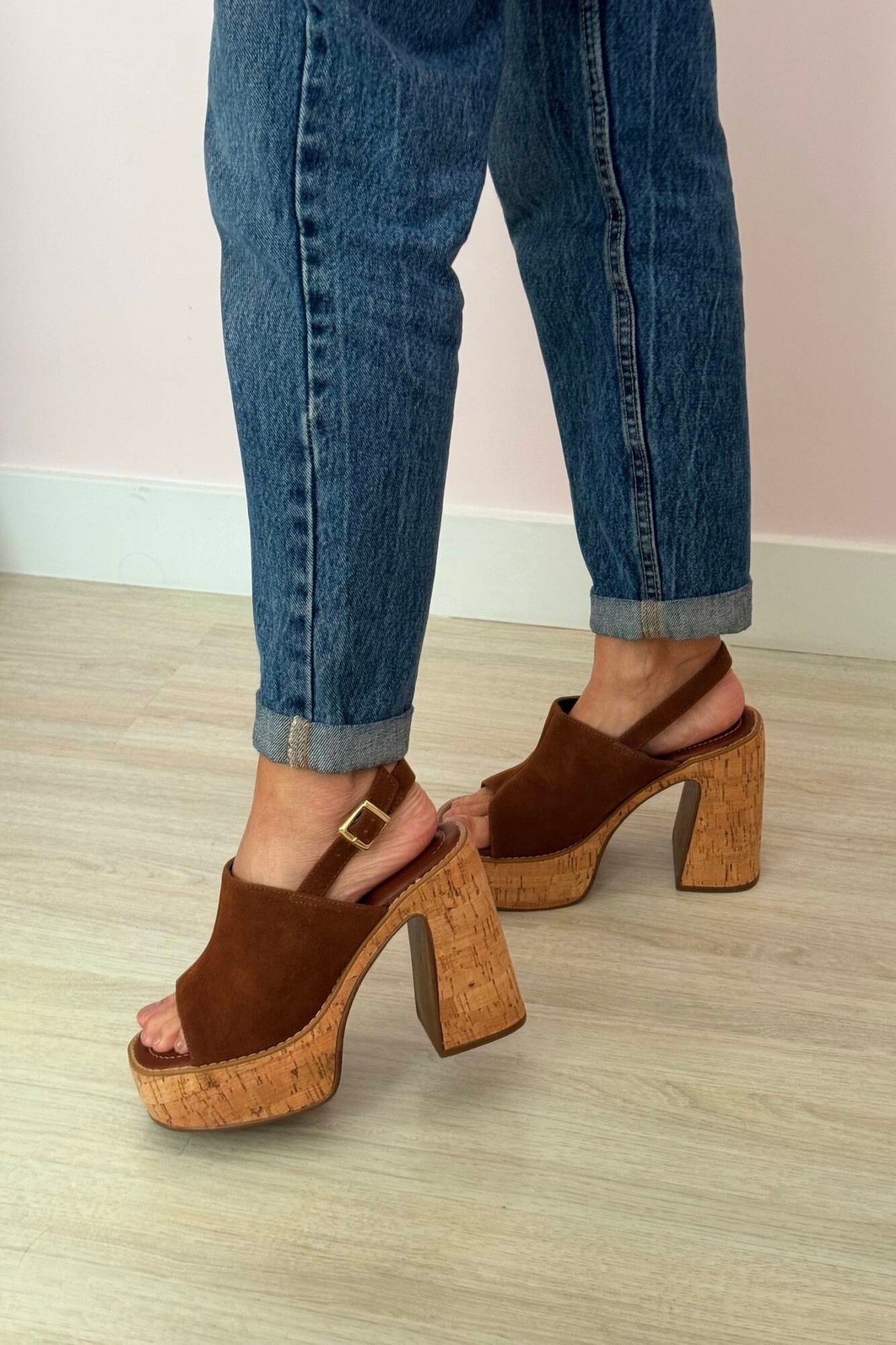 Sandália Tânia Caramelo Sandália Tânia Caramelo