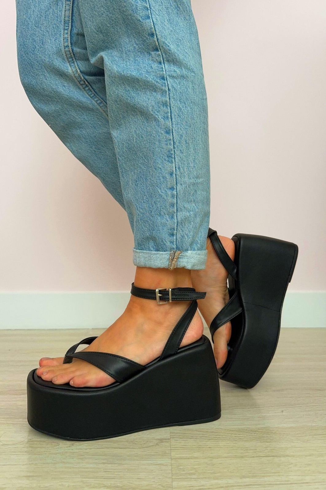 Sandália Lola Preto Sandália Lola Preto