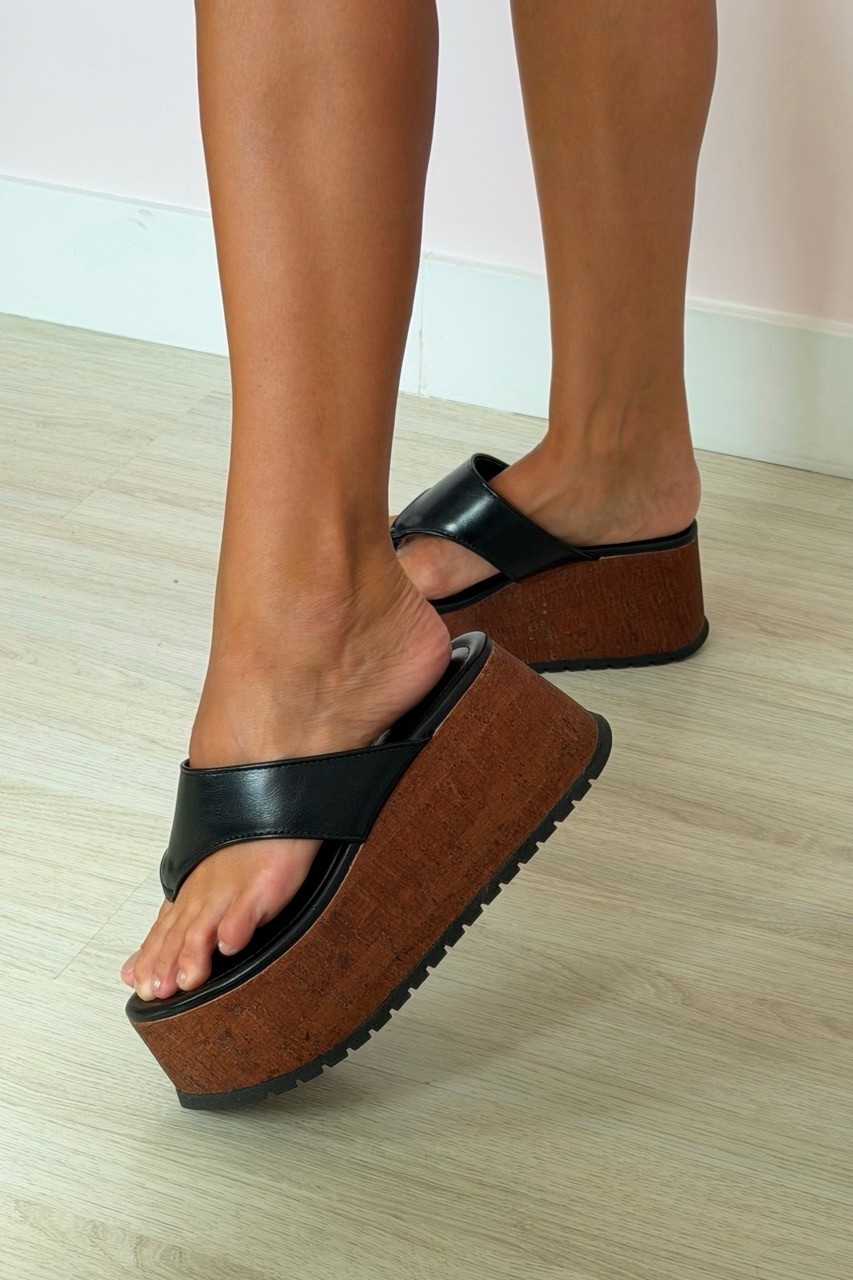 Tamanco Flatform Camila Preto