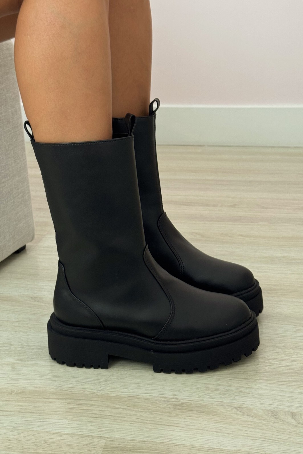 Bota Lilian Preto Bota Lilian Preto