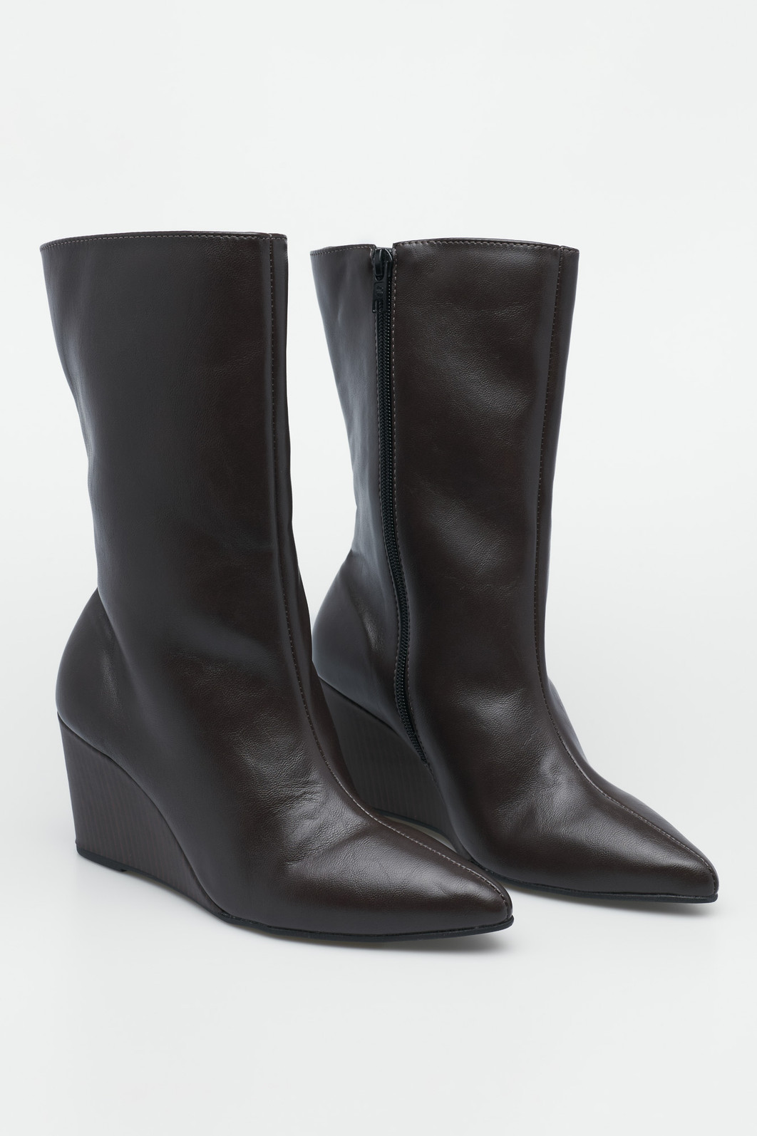 Bota Anabela Yasmin Marrom Bota Anabela Yasmin Marrom