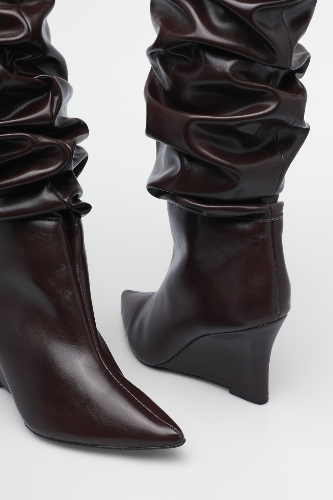 Bota Slouchy Thaise Café Bota Slouchy Thaise Café