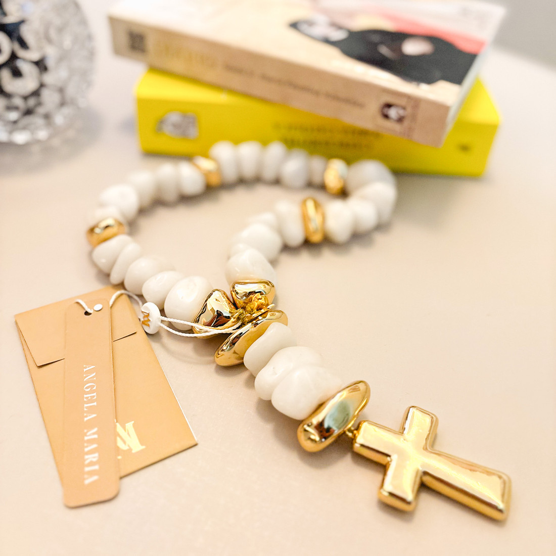 Colar de Mesa Crucifixo Pedra Quartzo Branco 30cm Colar de Mesa Crucifixo Pedra Quartzo Branco 30cm