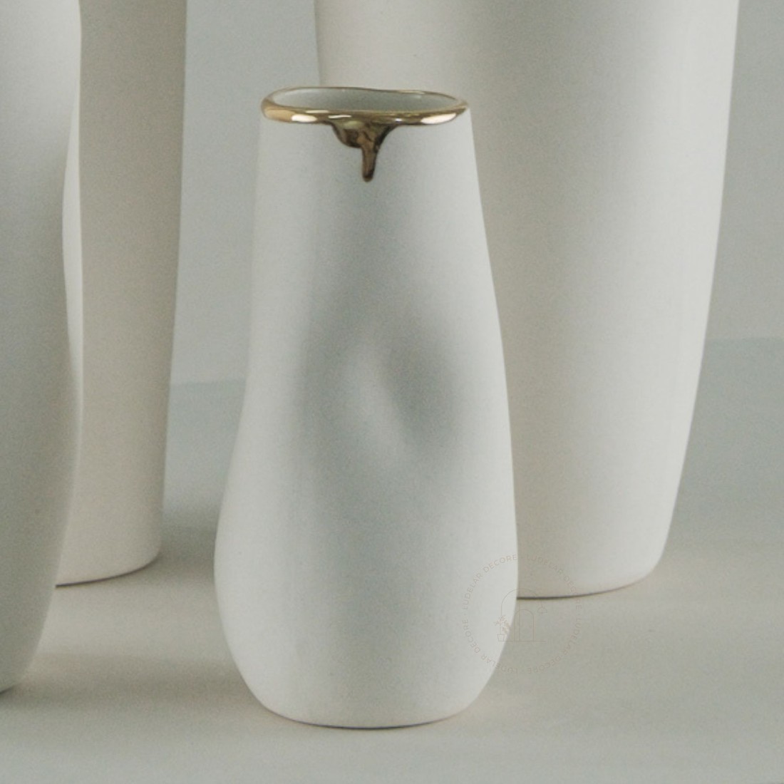 Vaso em Porcelana c/ Ouro - PP