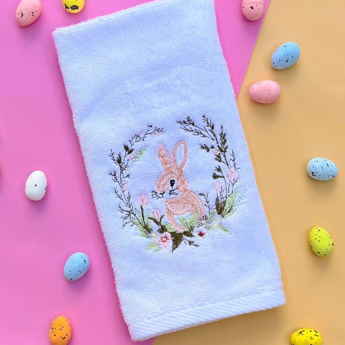 Toalha de Lavabo Karsten Bordada Coelho Floral