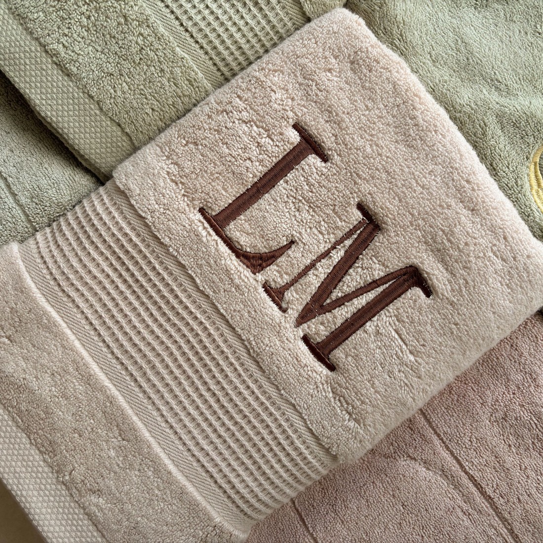 Jogo Toalha Banho e Rosto Vogue Bege Jogo Toalha Banho e Rosto Vogue Bege