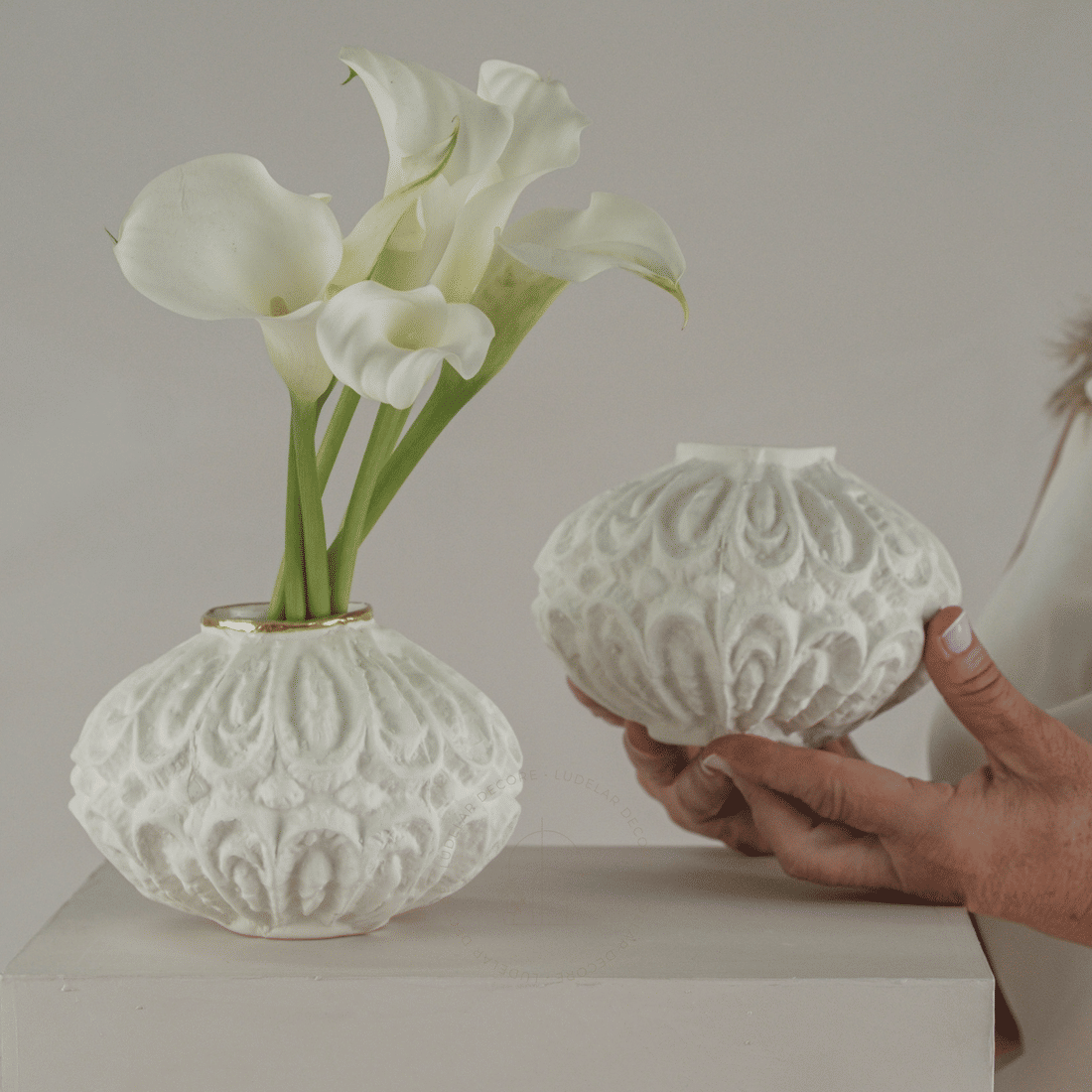 Vaso Felicidade em Porcelana c/ Ouro Vaso Felicidade em Porcelana c/ Ouro