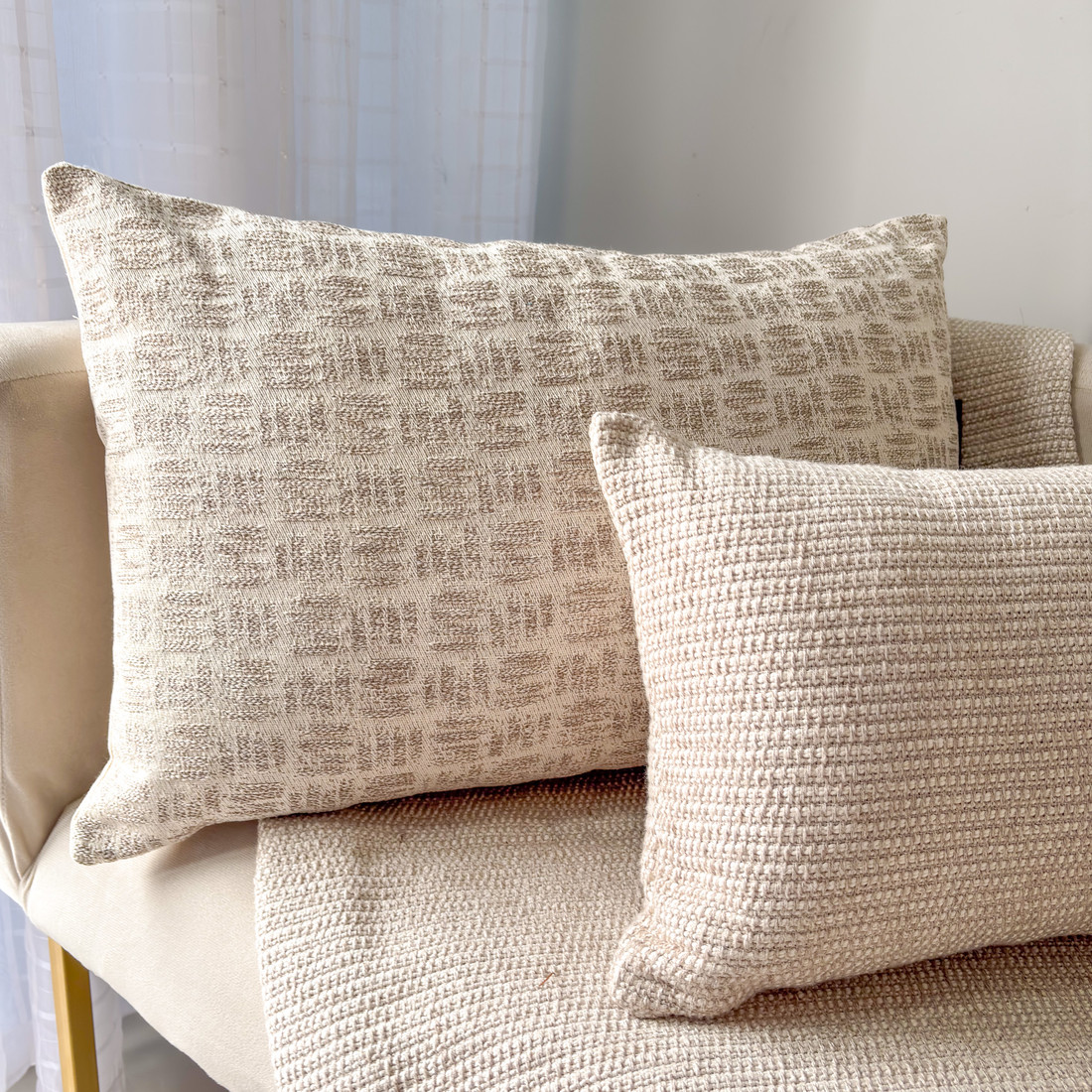 Almofada c/ Enchimento Tecido Jacquard Mythos 40x60 cm Almofada c/ Enchimento Tecido Jacquard Mythos 40x60 cm