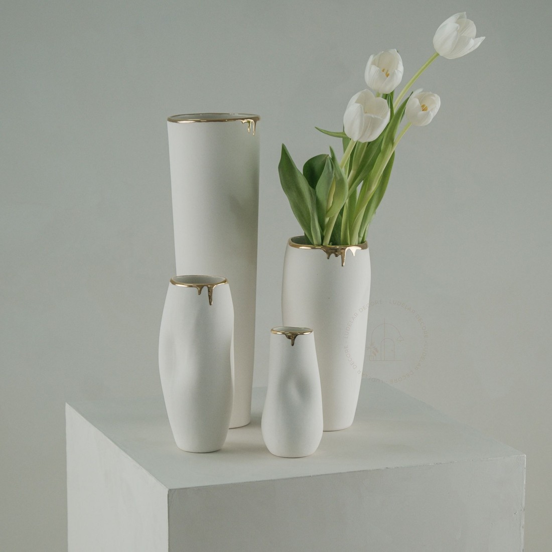 Vaso em Porcelana c/ Ouro - PP