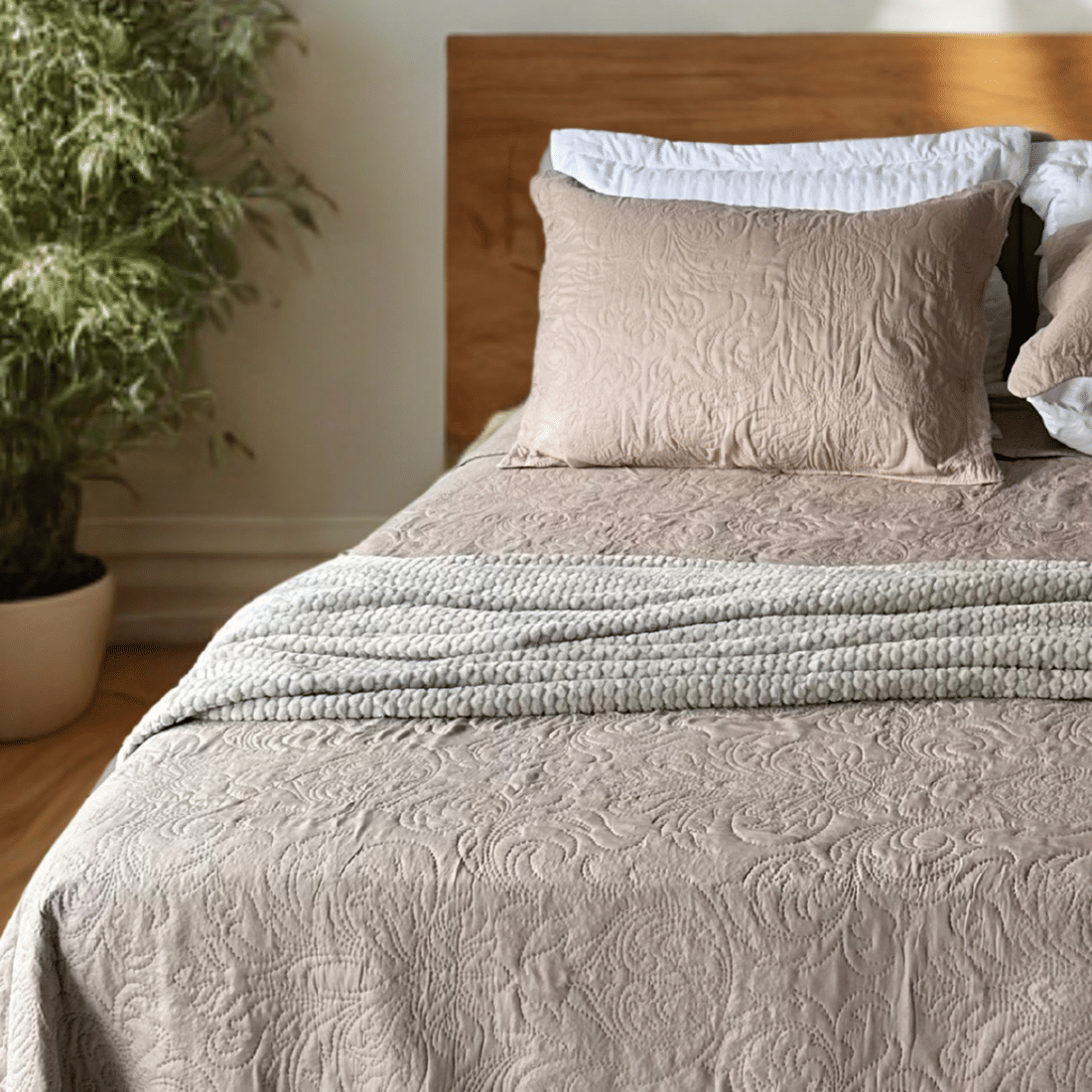 Kit Colcha Boutis King Avelã Kit Colcha Boutis King Avelã