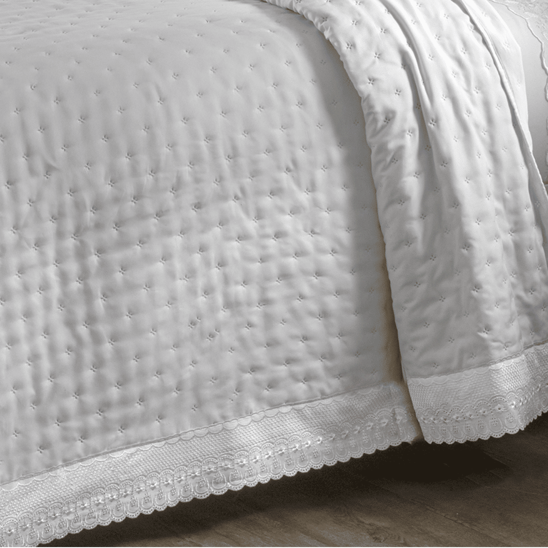 Kit Cobreleito Bordado Queen Bianco Kit Cobreleito Bordado Queen Bianco