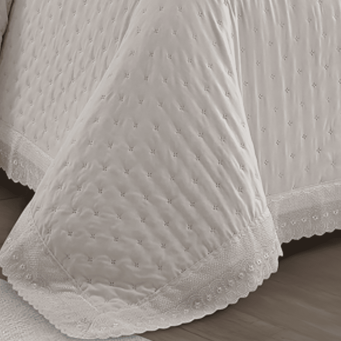 Kit Cobreleito Bordado Casal Grizzy