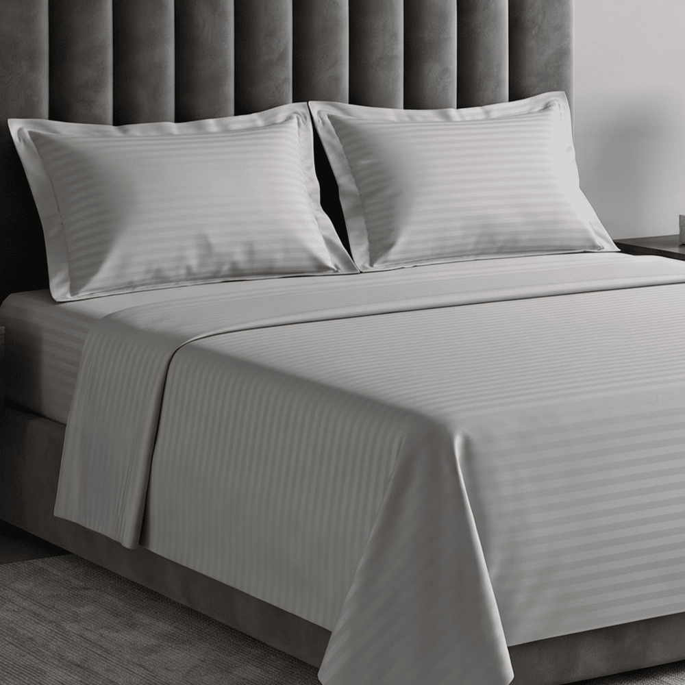 Jogo de Cama Maquinetado 4 Peças Casal Prata — Haus Essentials Jogo de Cama Maquinetado 4 Peças Casal Prata — Haus Essentials