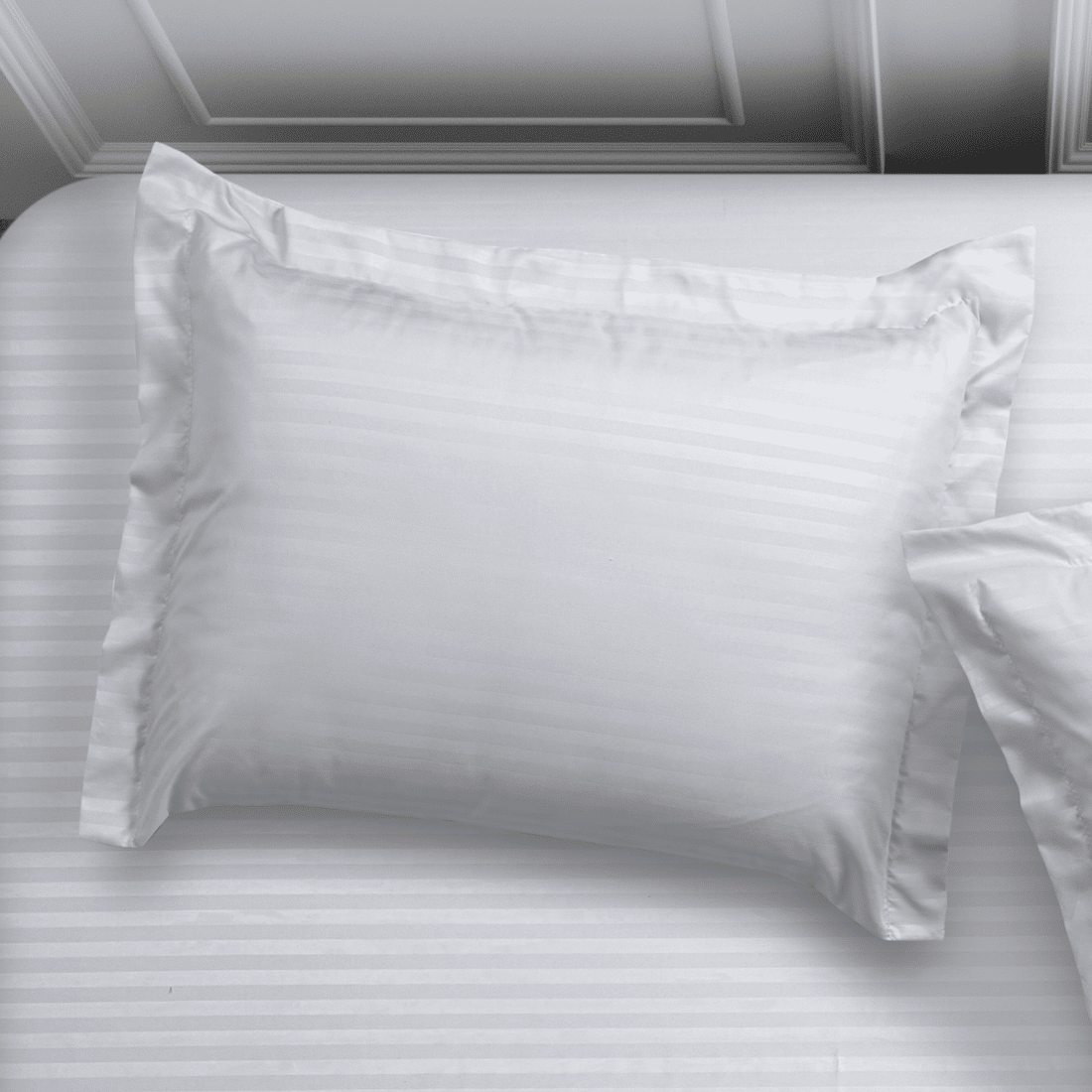 Jogo de Cama Maquinetado 4 Peças Queen Branco — Haus Essentials Jogo de Cama Maquinetado 4 Peças Queen Branco — Haus Essentials